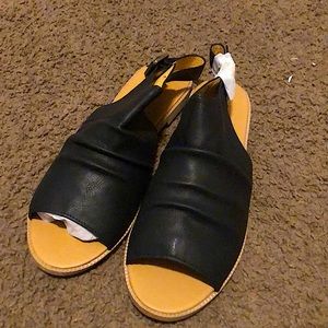 Desmond style sandals